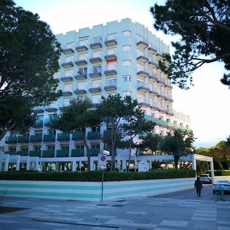 International Villa Lignano Sabbiadoro Exterior photo